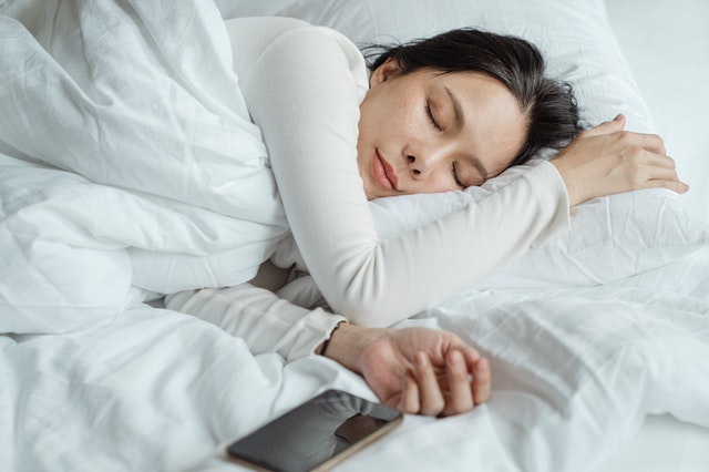 how to fall asleep right away when your mind is racing at night